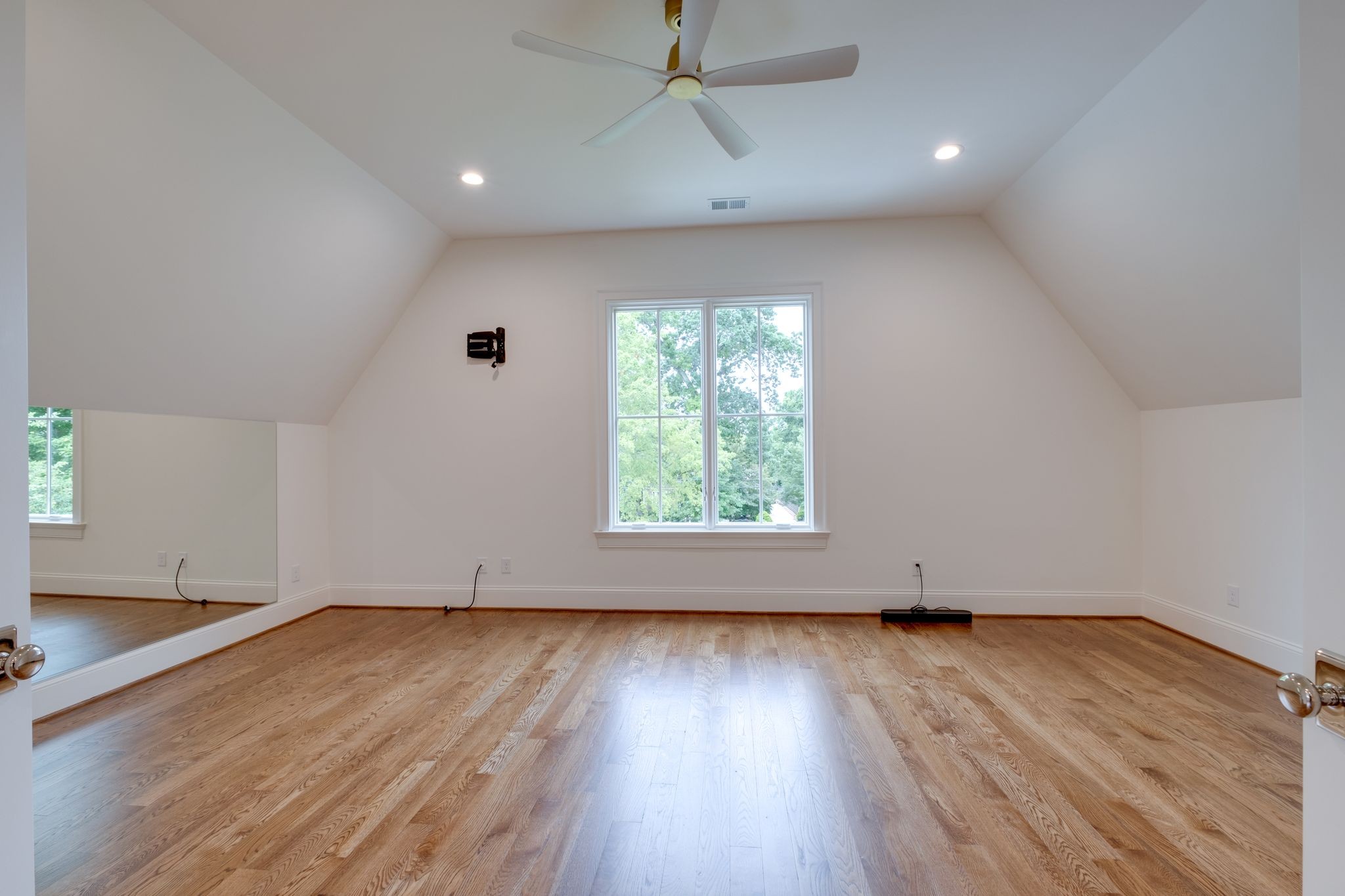 812 Wilson Blvd
