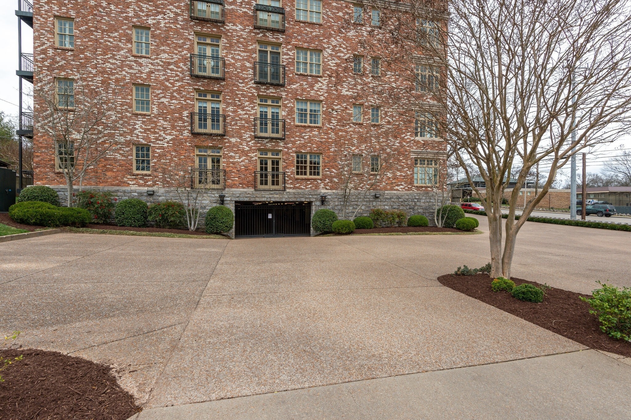 4000 West End Ave Unit: 101