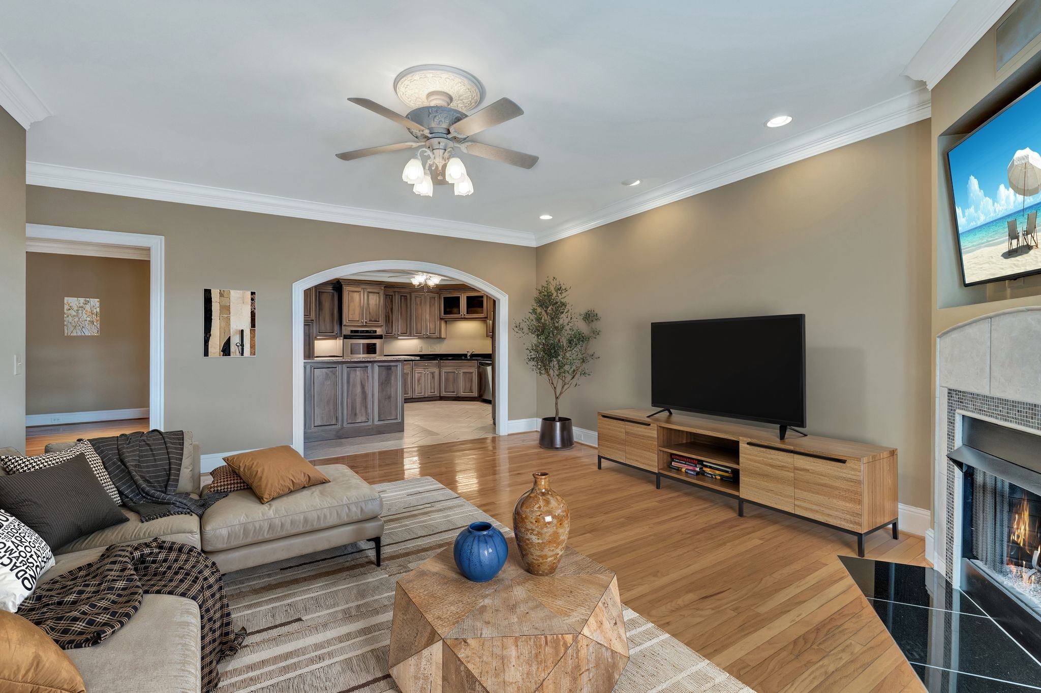 4000 West End Ave Unit: 101