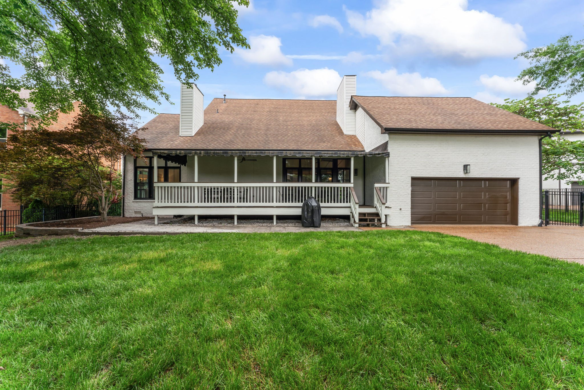 903 Grapevine Ln