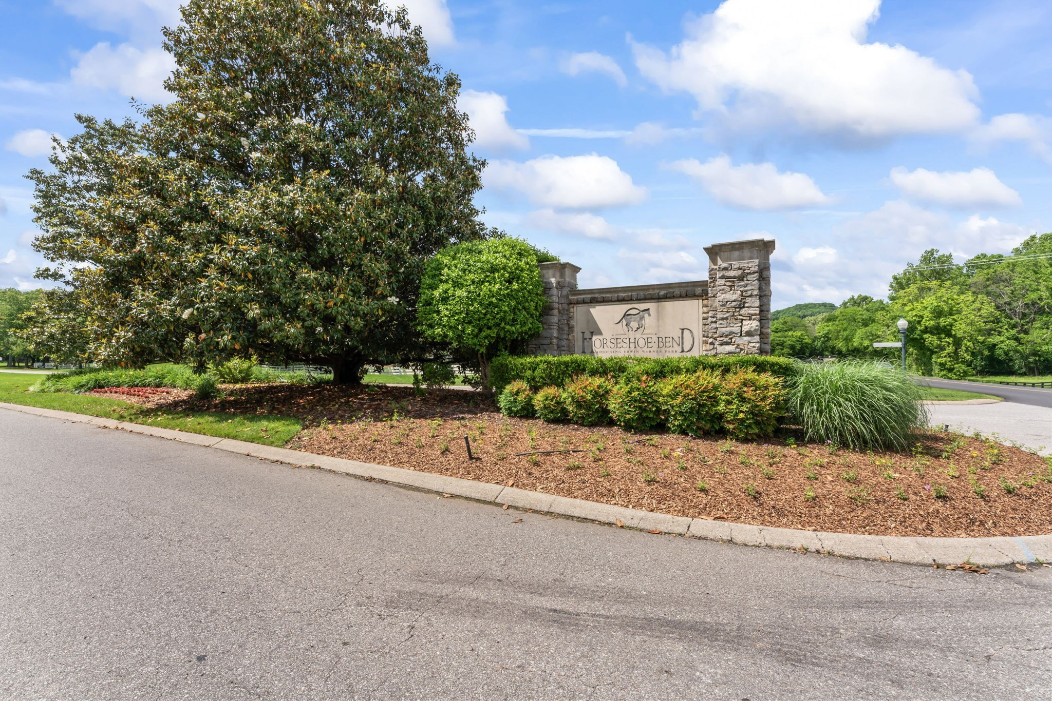 903 Grapevine Ln