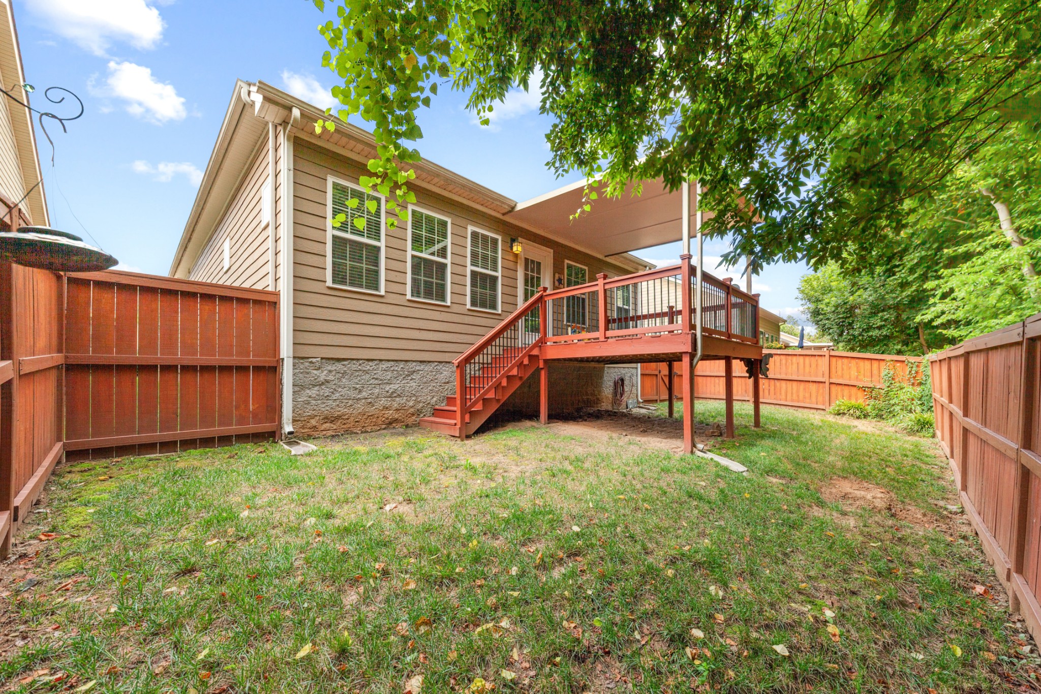 2438 Duxbury Dr