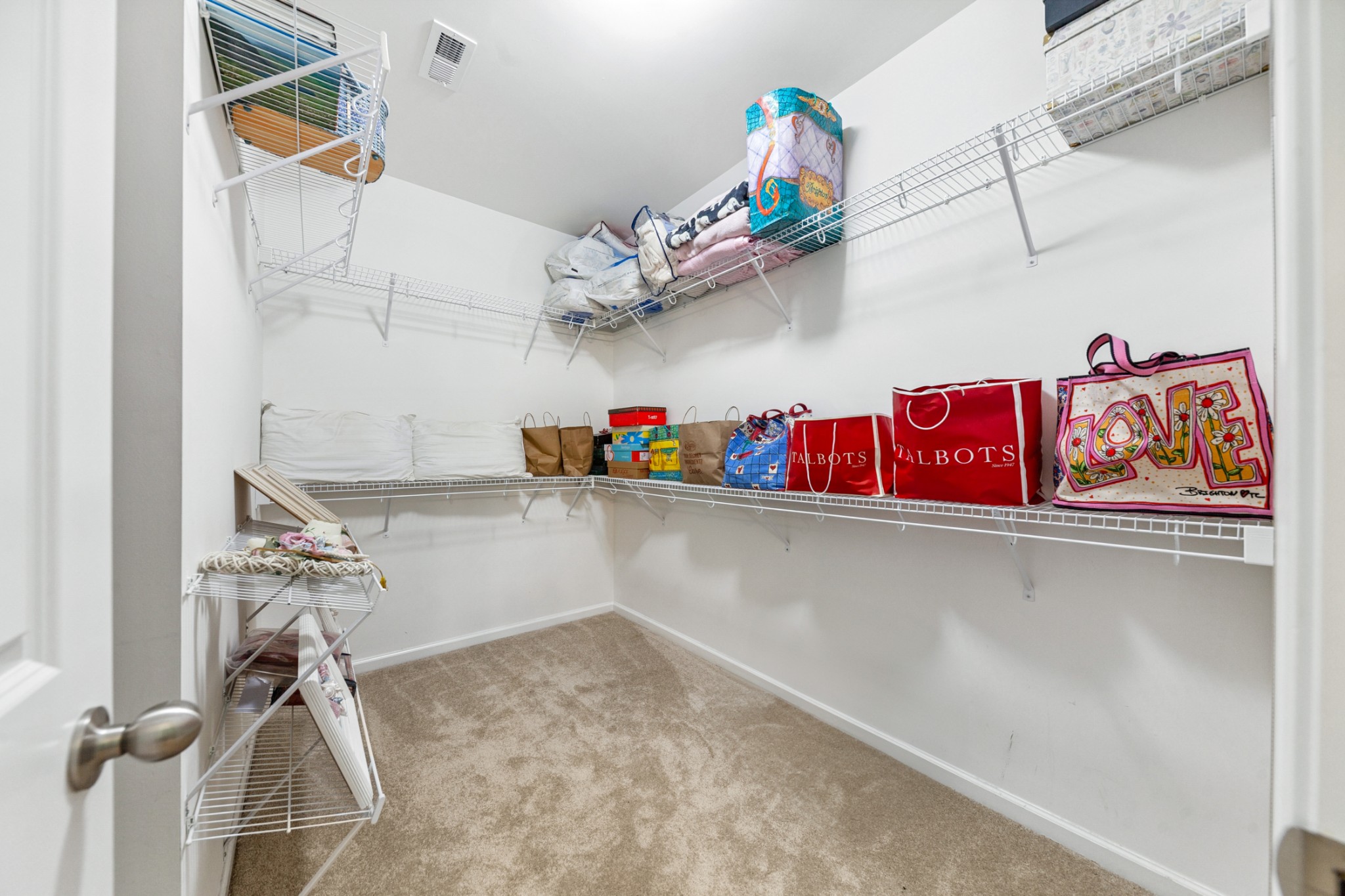 2438 Duxbury Dr