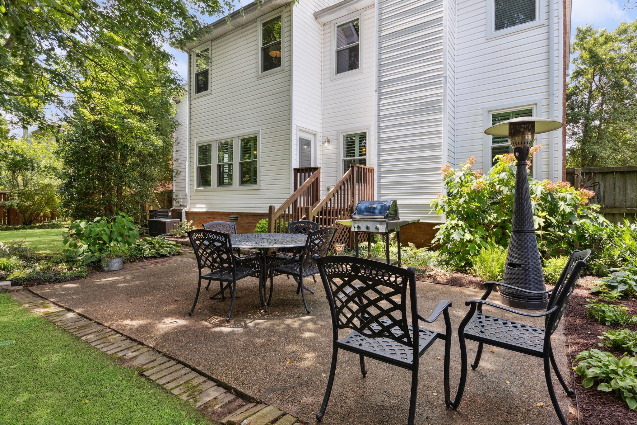 320 Dandridge Dr
