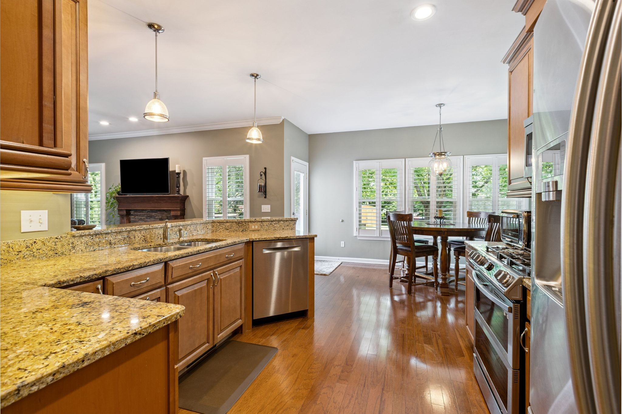 320 Dandridge Dr