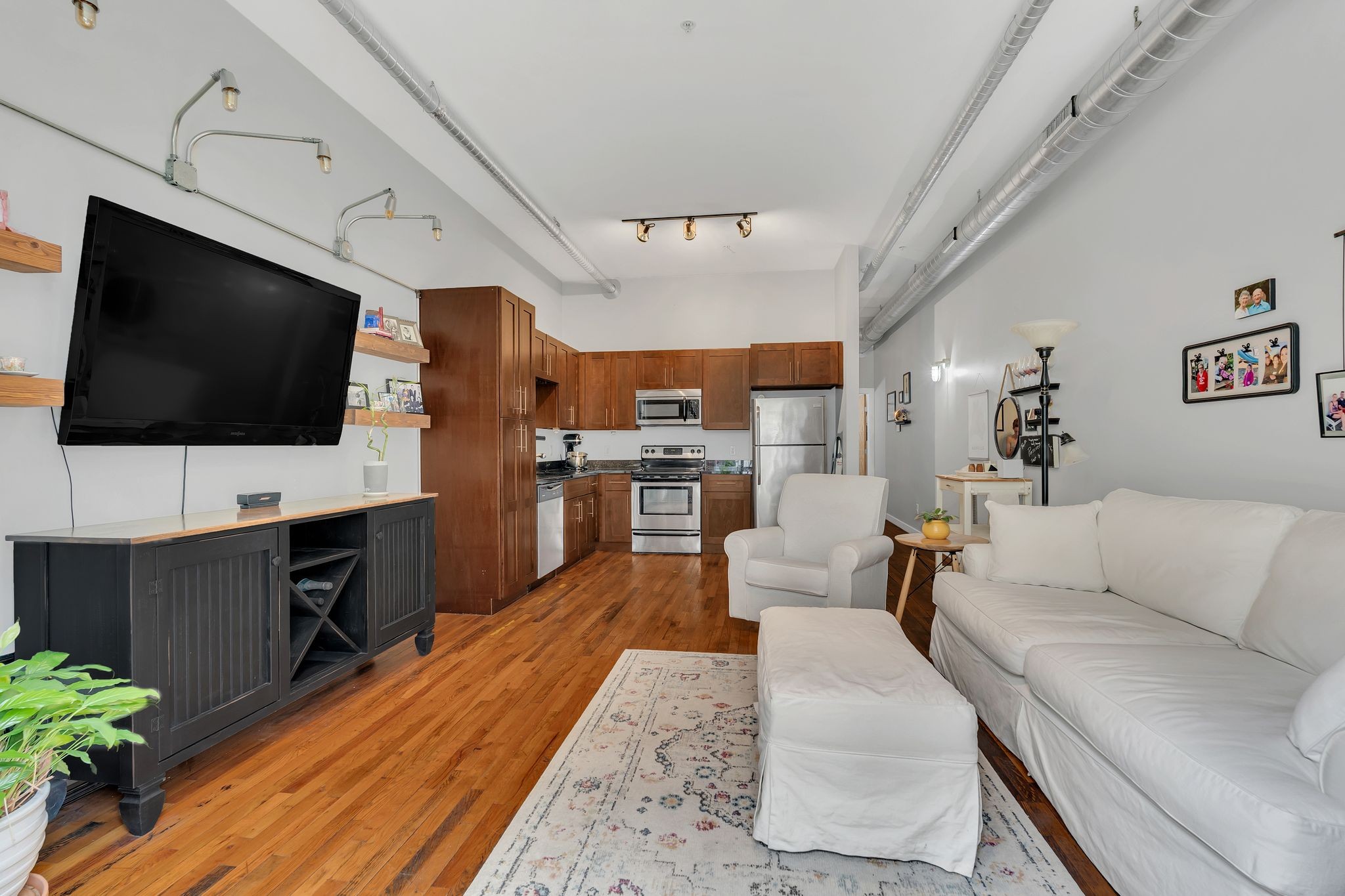 706 Taylor St Unit: 102