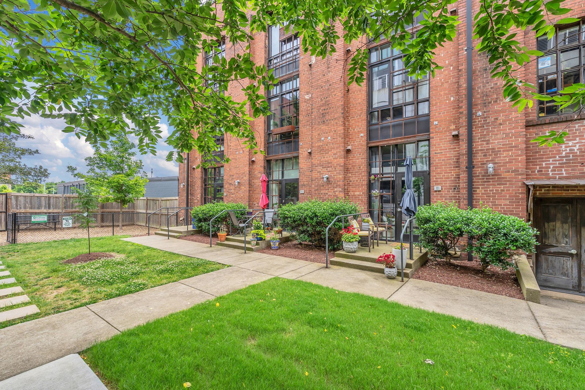 706 Taylor St Unit: 102