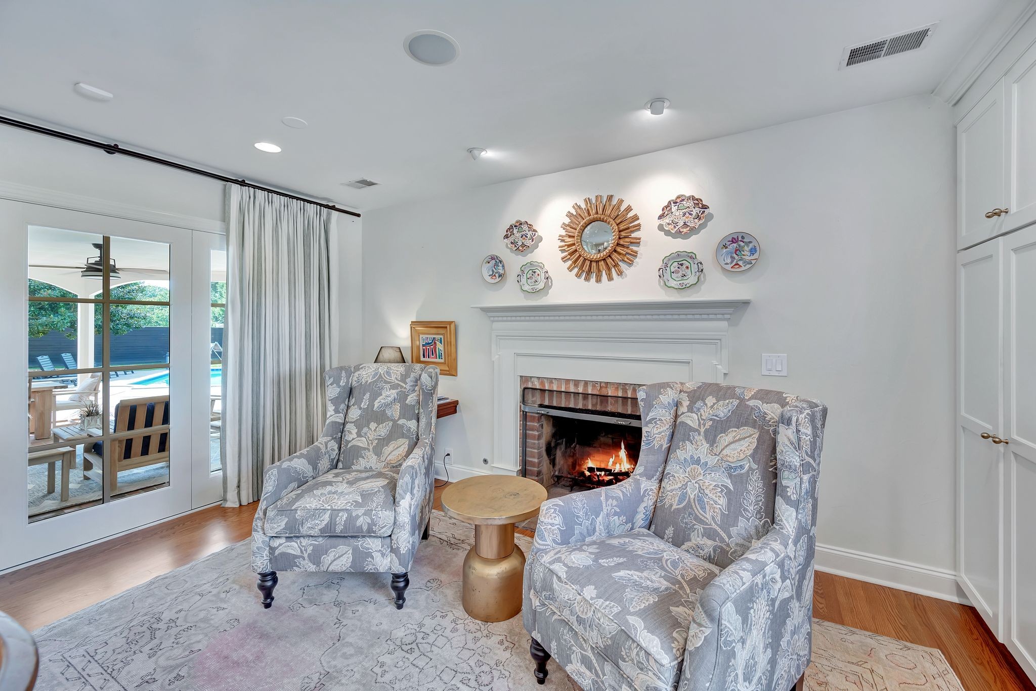 219 Hillwood Blvd