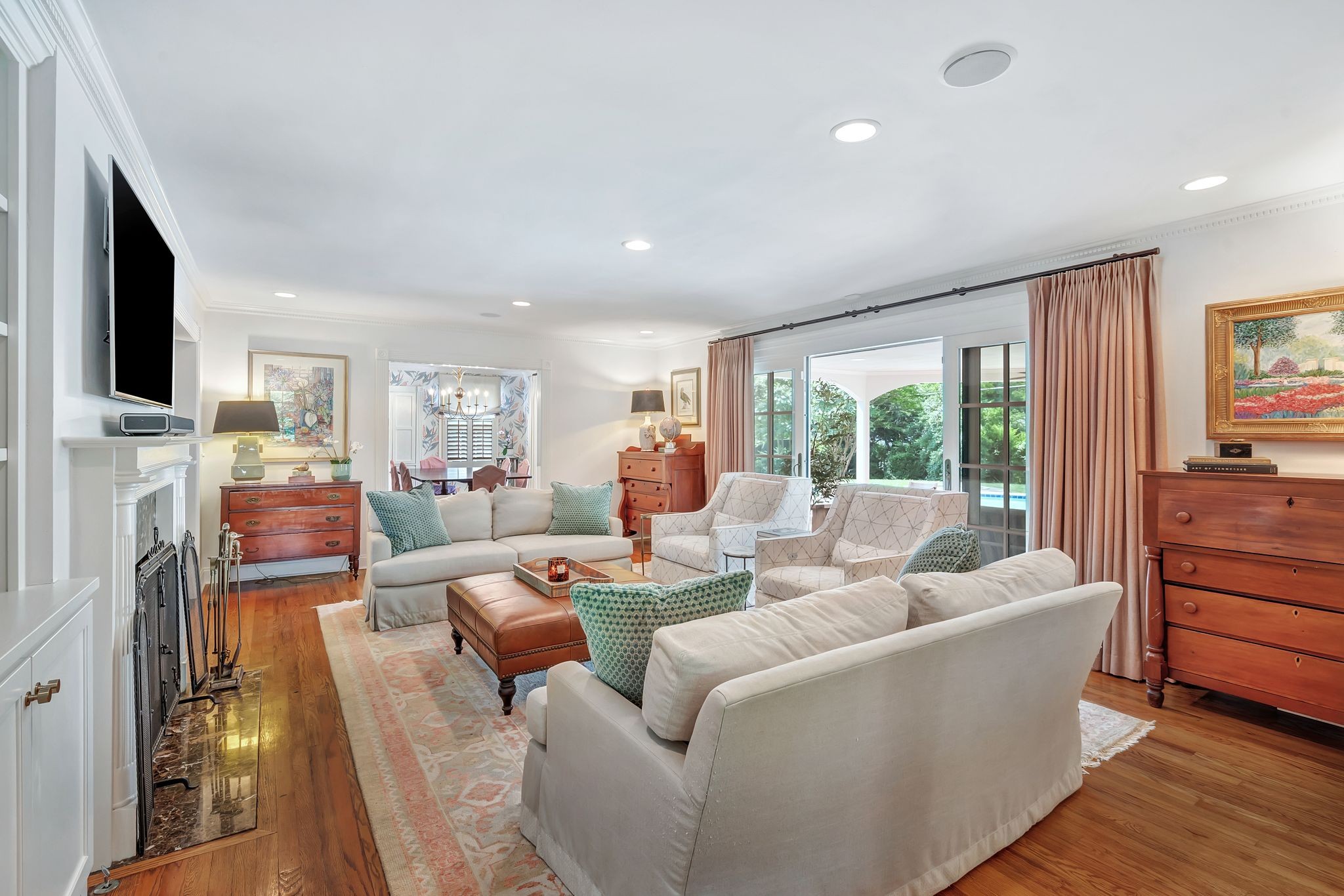219 Hillwood Blvd
