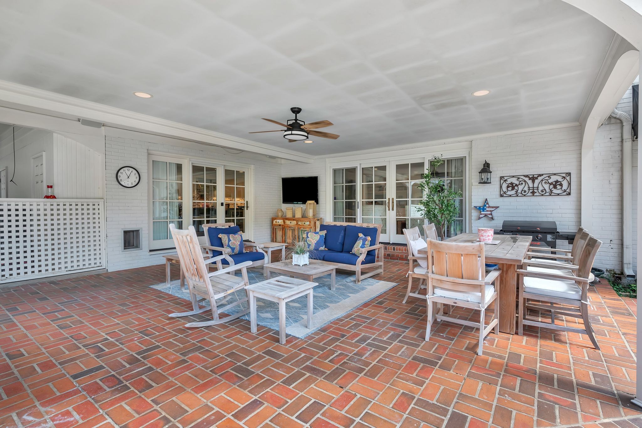 219 Hillwood Blvd