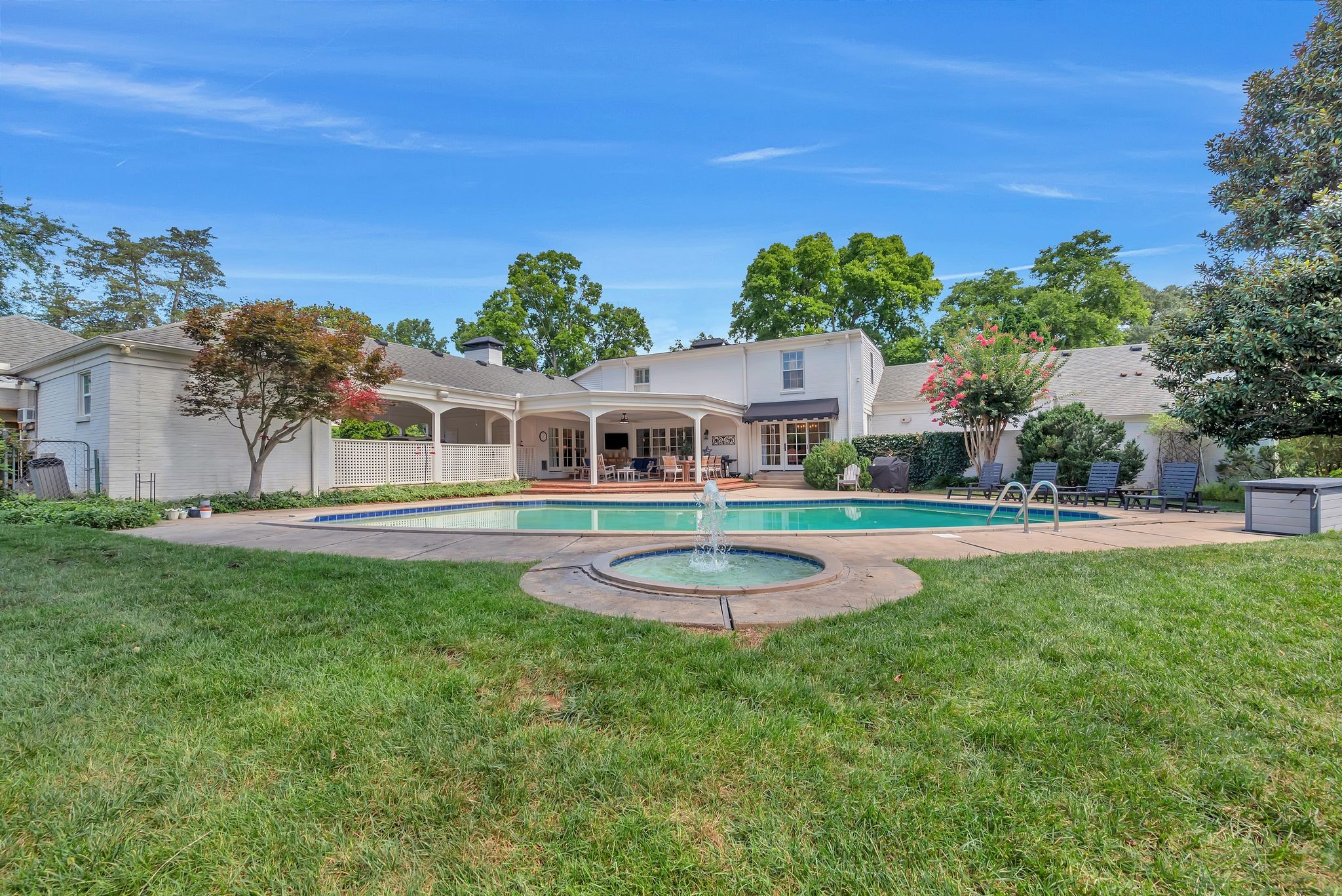 219 Hillwood Blvd