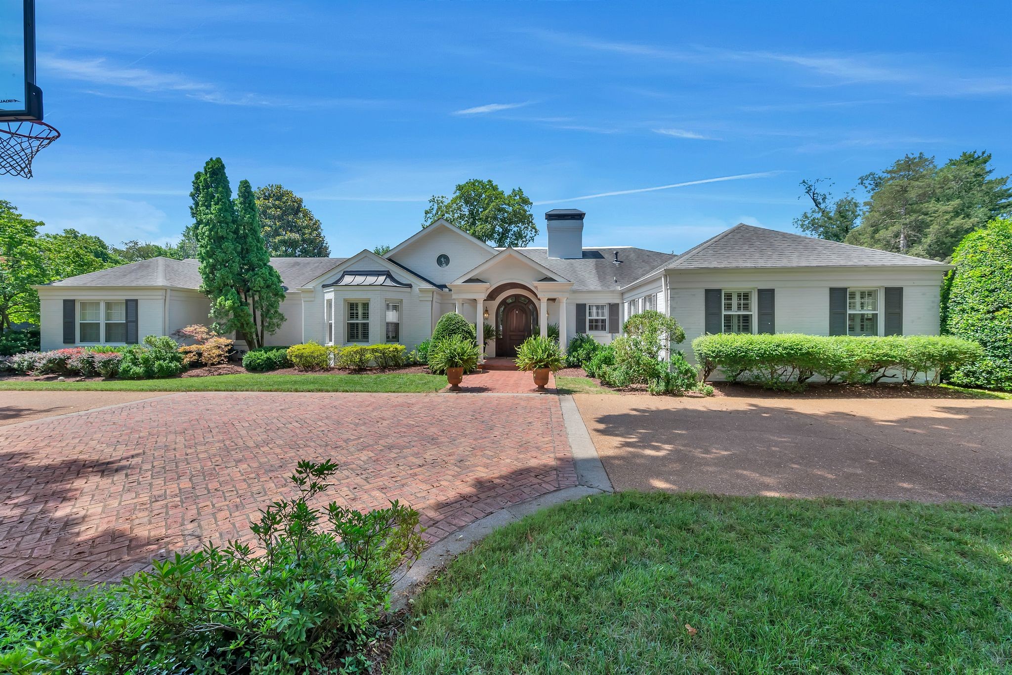 219 Hillwood Blvd