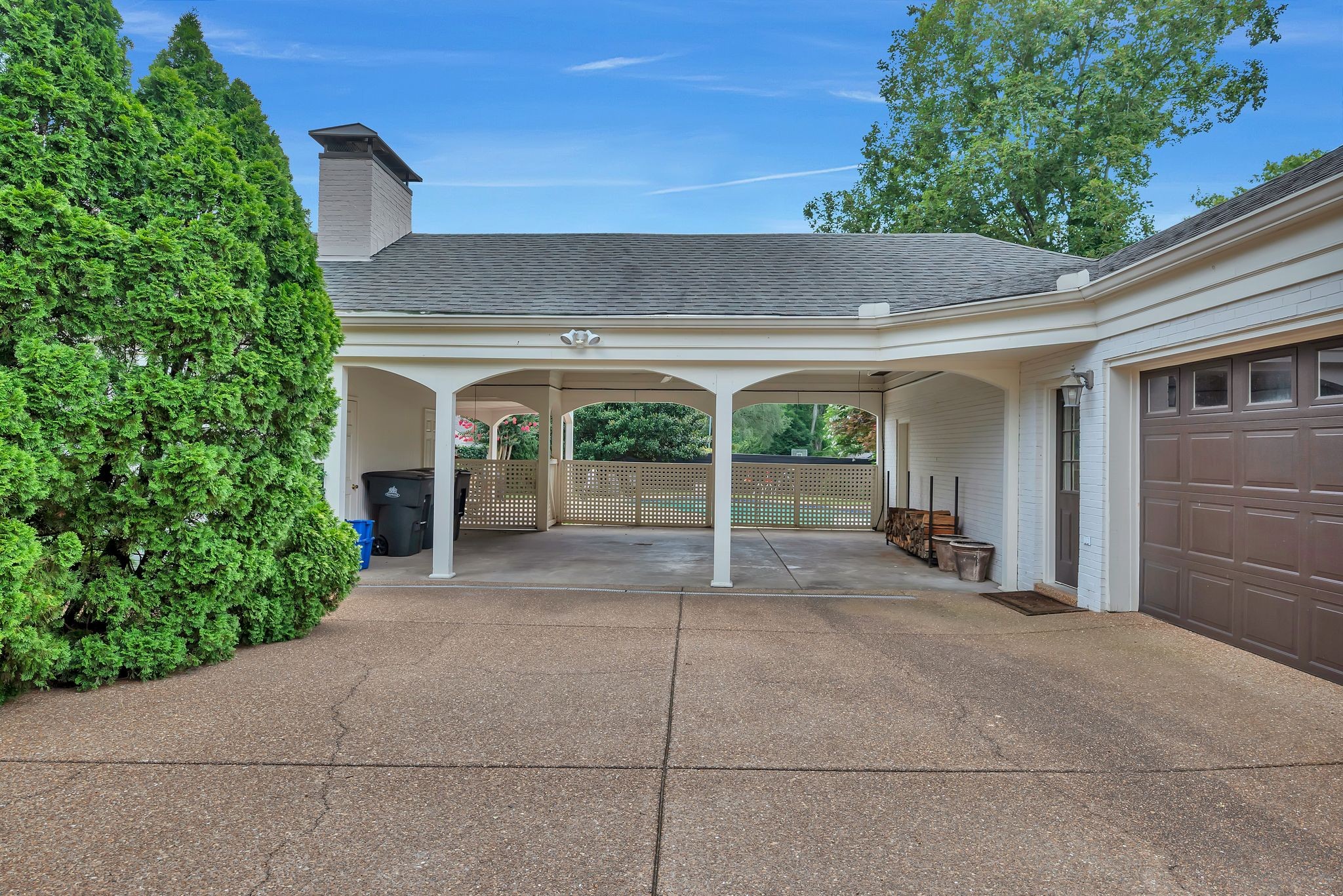 219 Hillwood Blvd