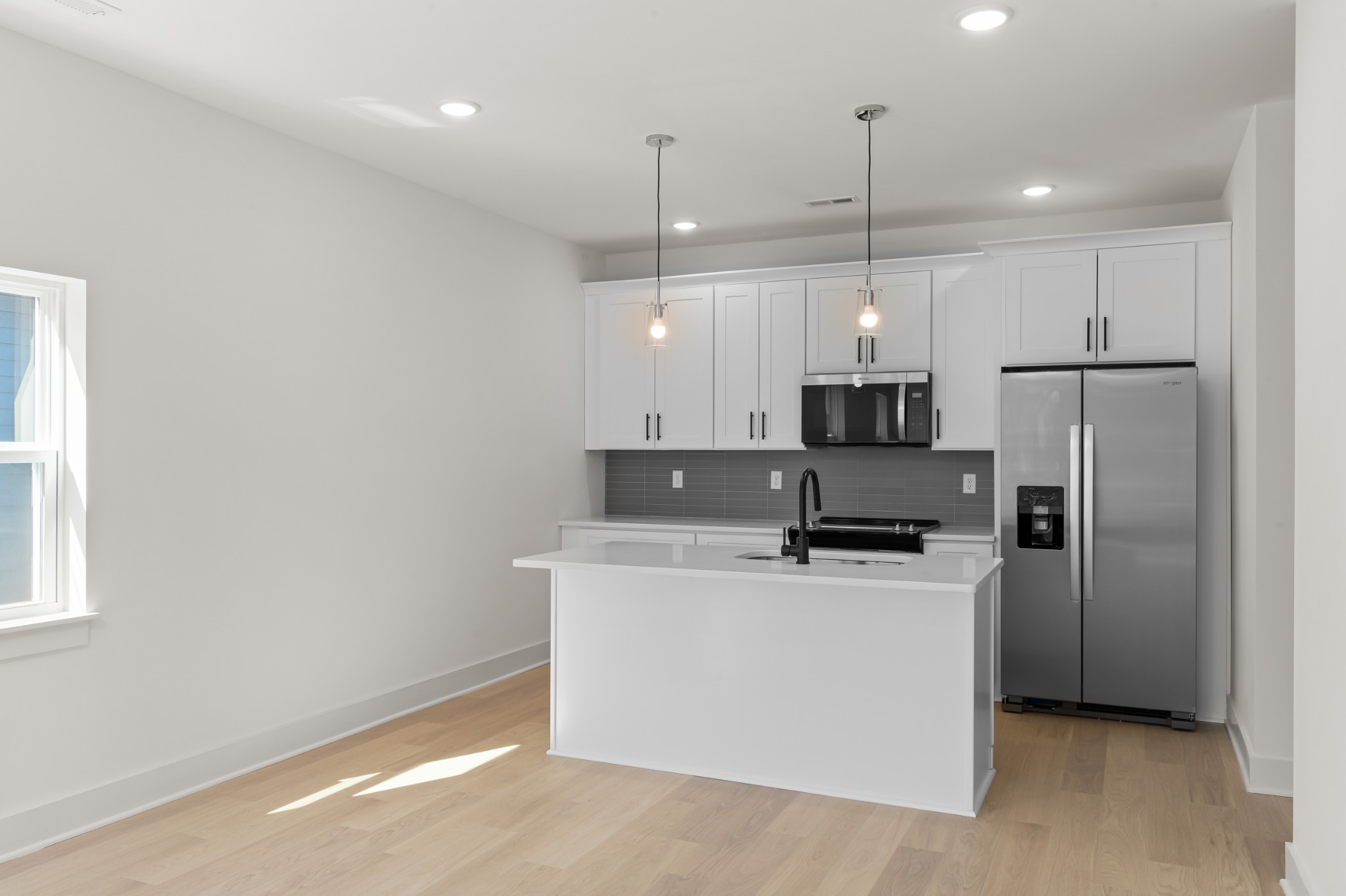550 Markham St Unit: 24