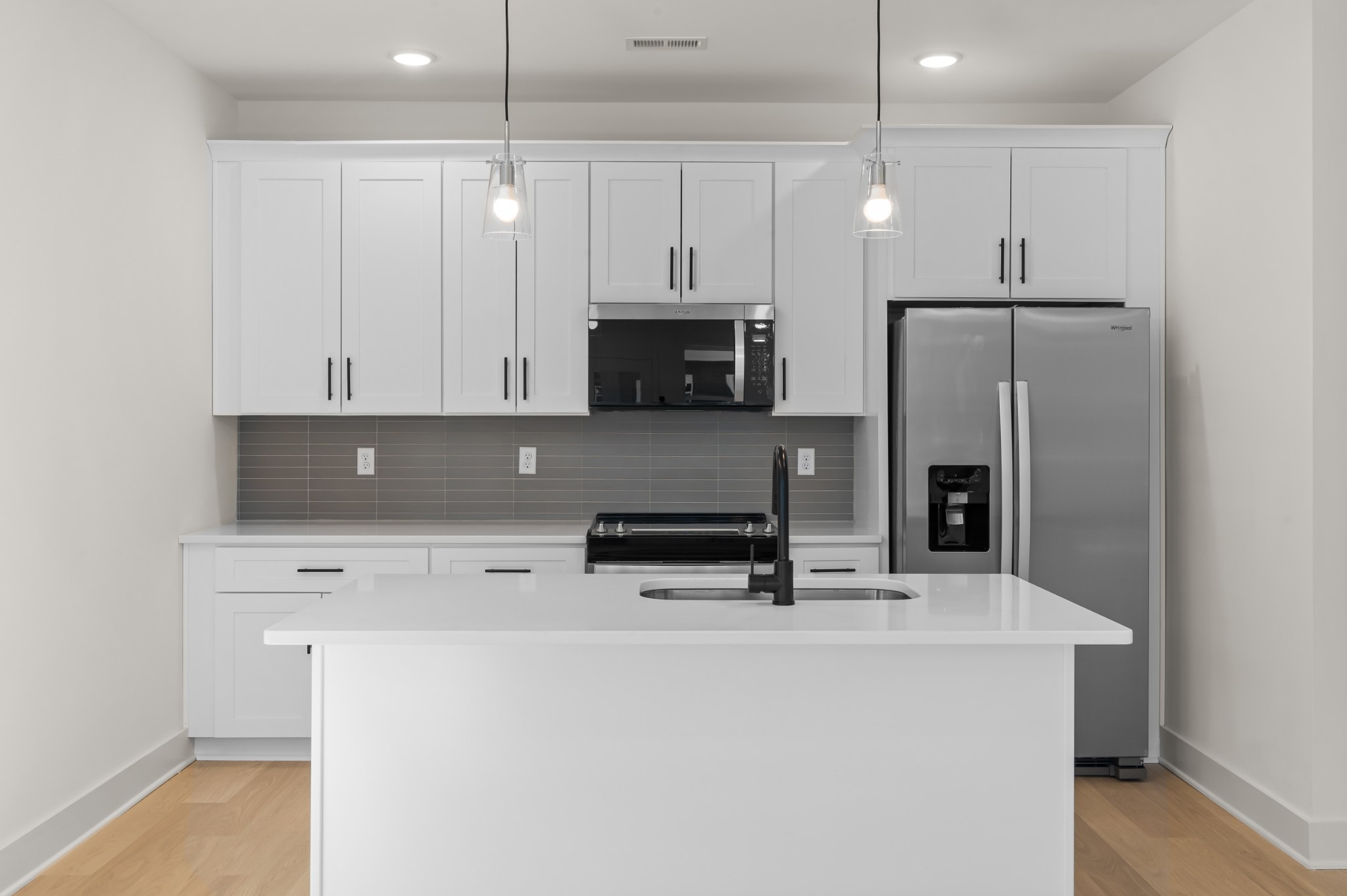 550 Markham St Unit: 24