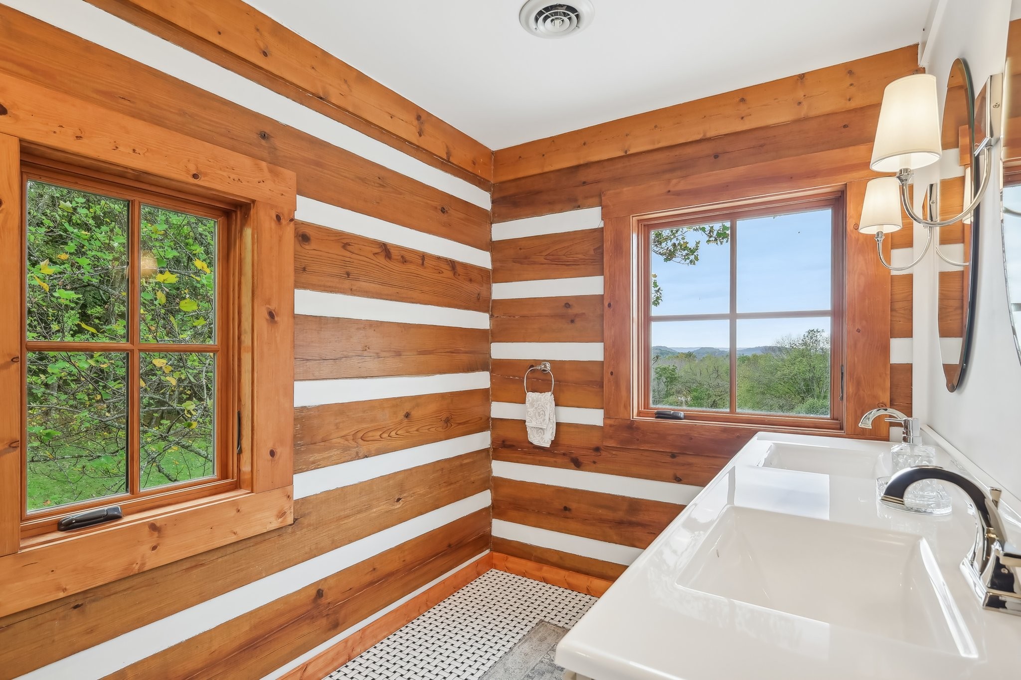 6535 Hidden Hollow Trl