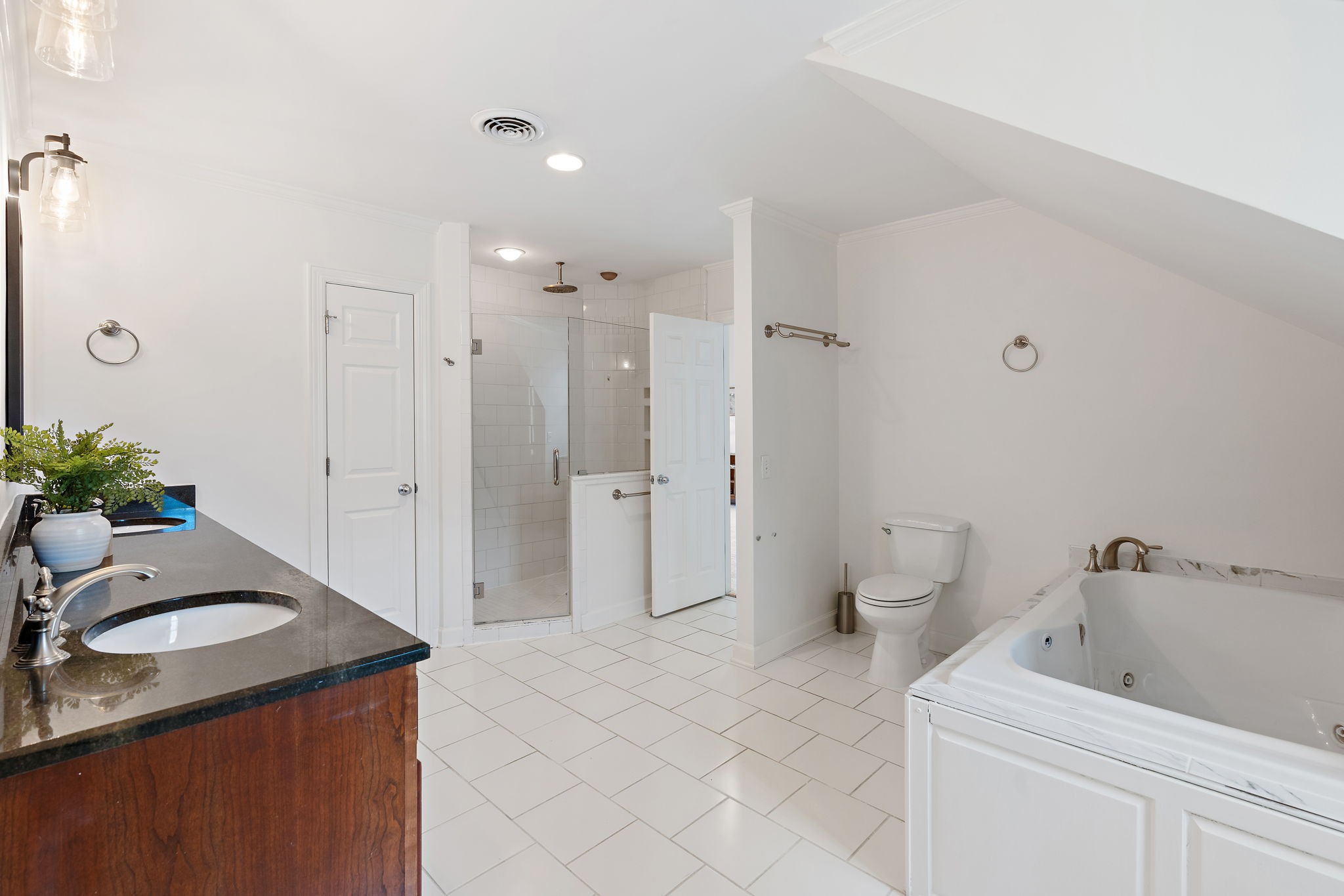 206 La Vista Drive