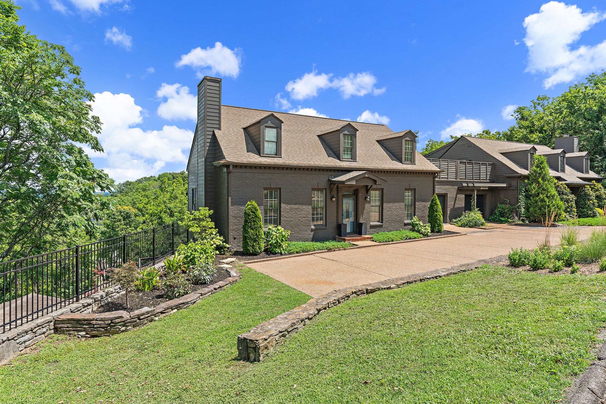 206 La Vista Drive