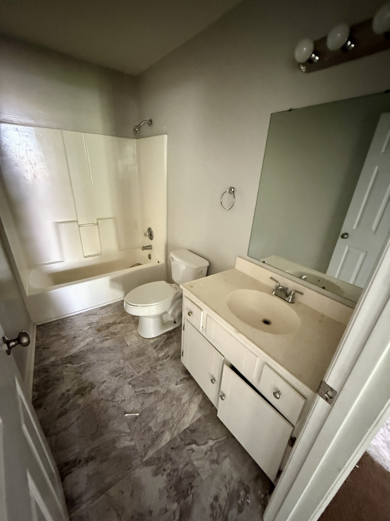 1711 Nassau St