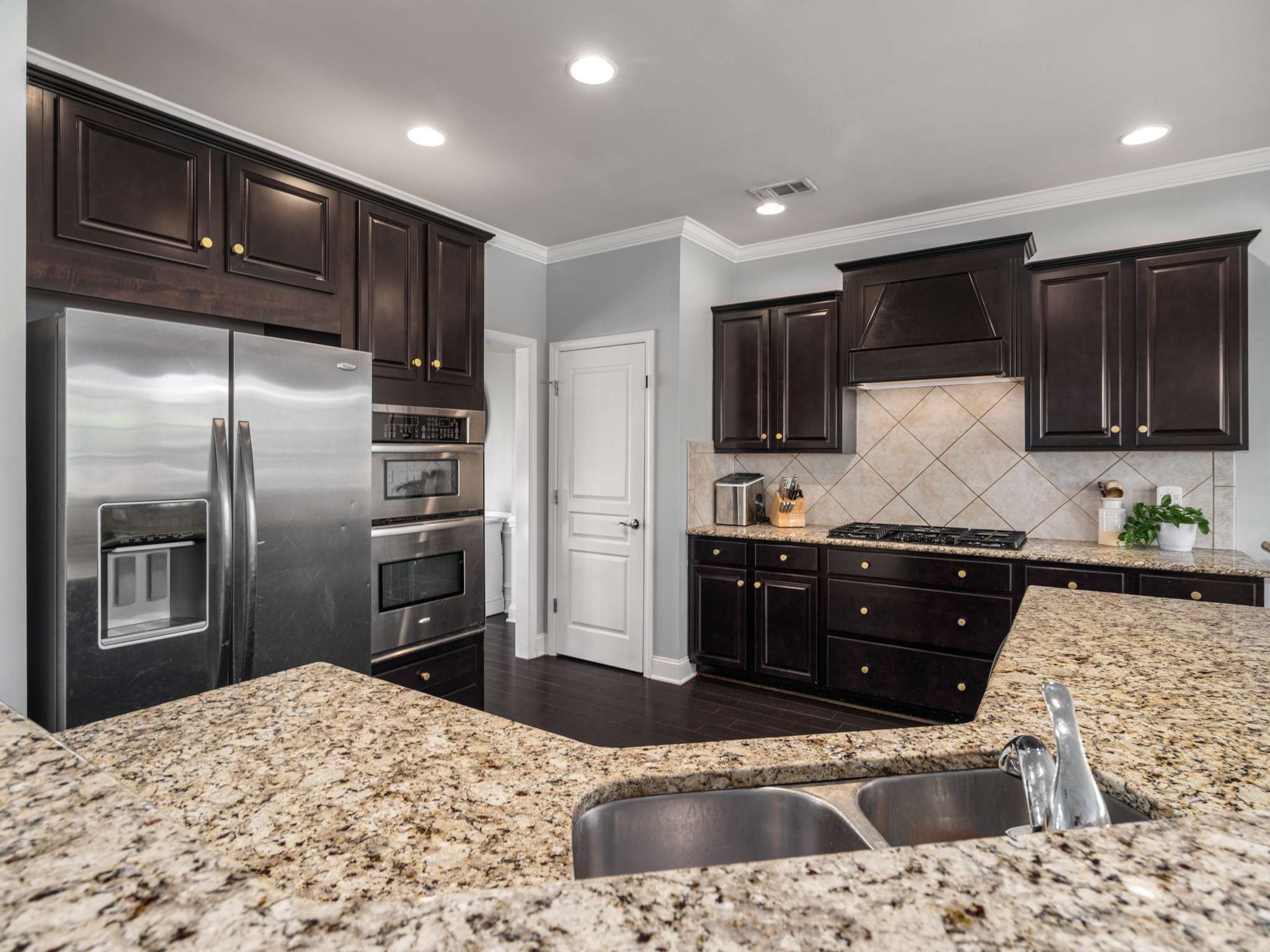 308 Valleyview Dr