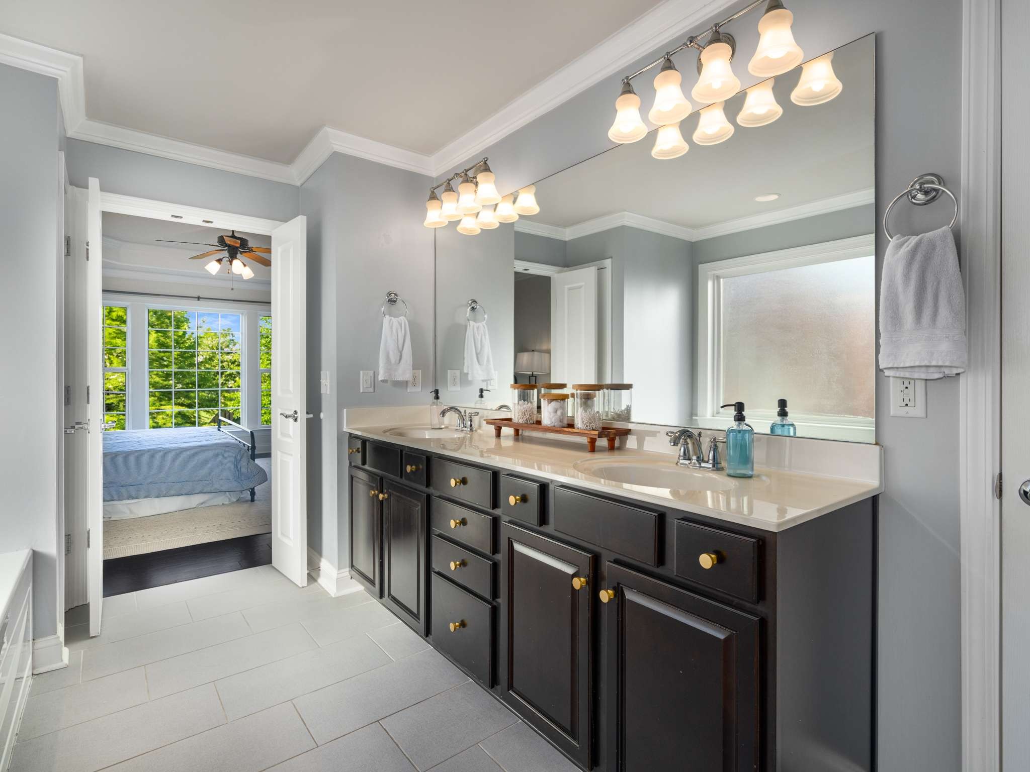 308 Valleyview Dr