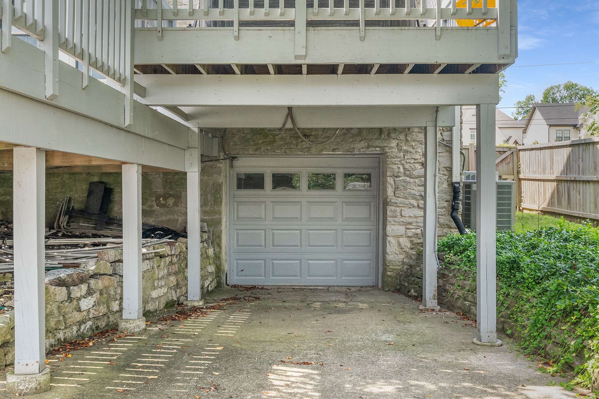 1498 Woodmont Blvd