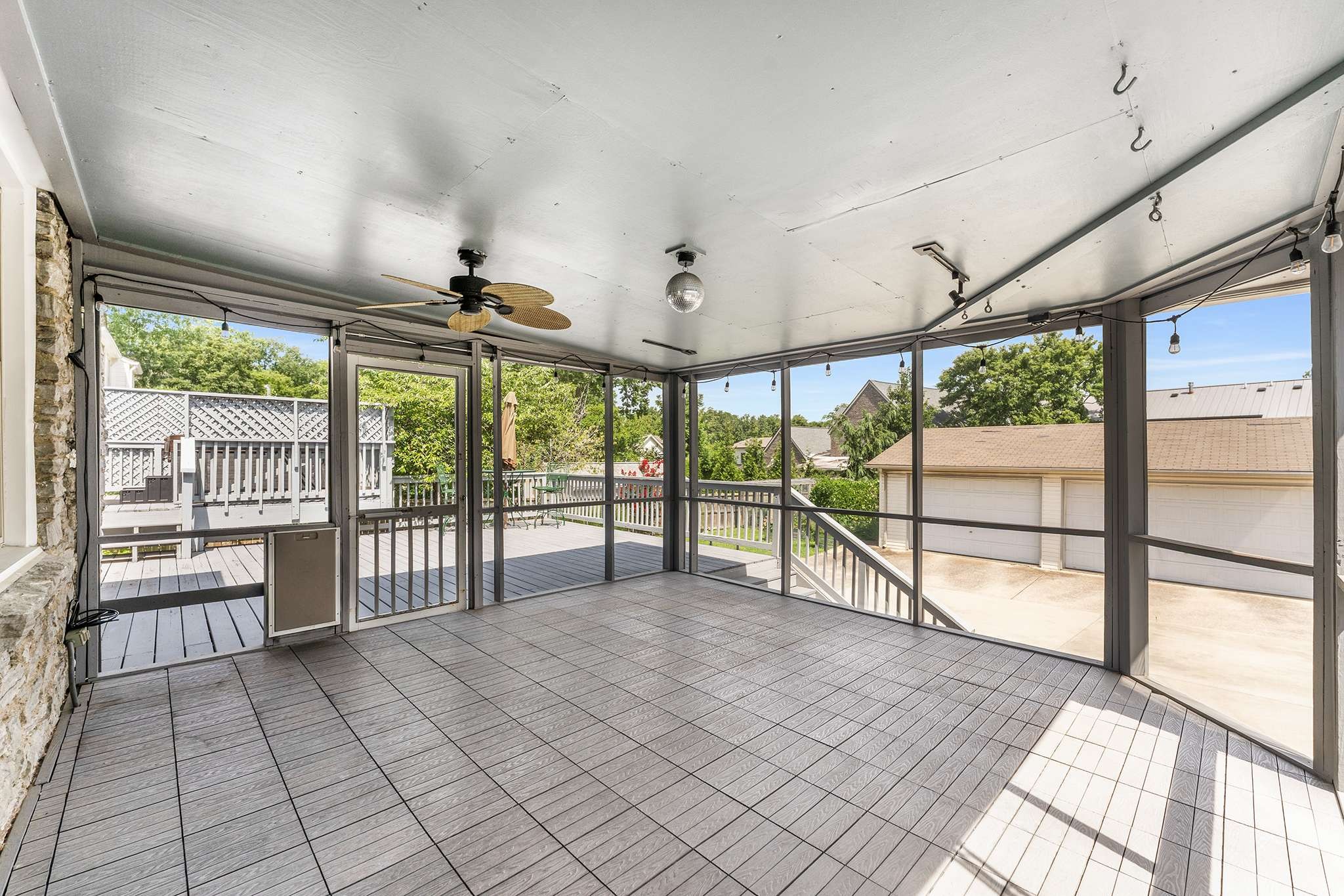 1498 Woodmont Blvd