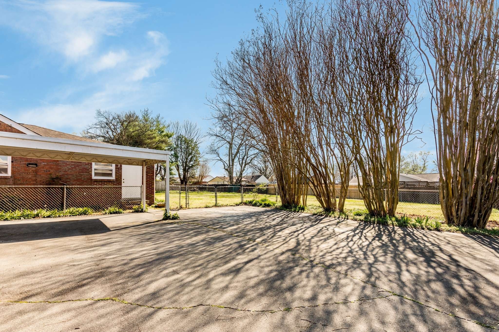 4011 Moss Rose Dr