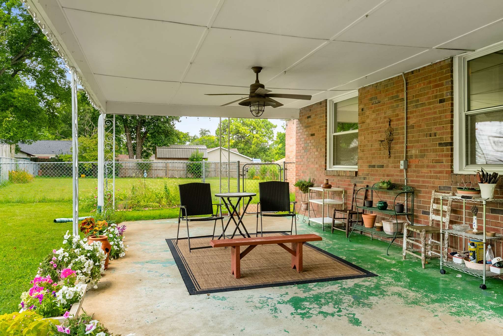 4011 Moss Rose Dr