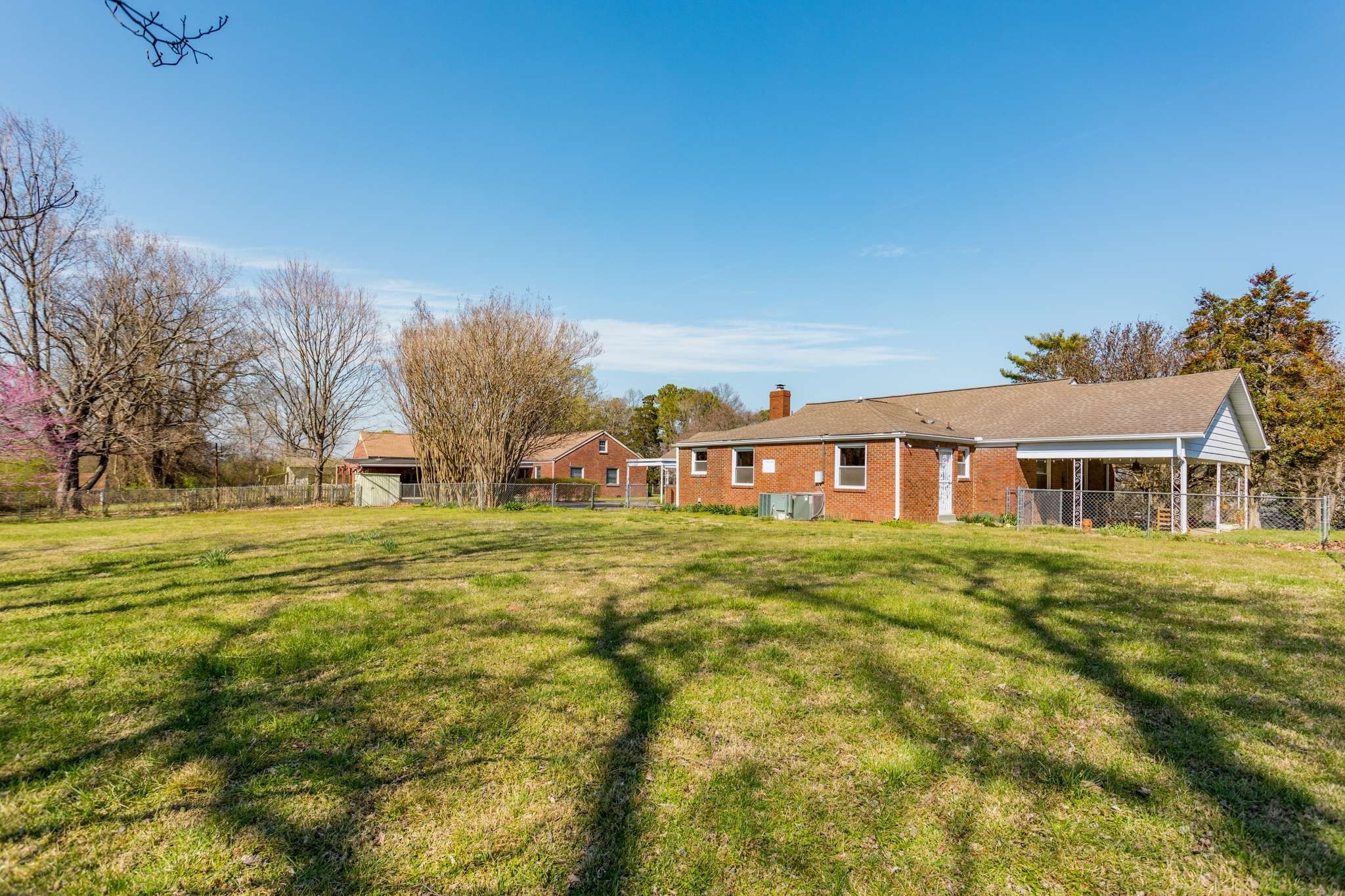 4011 Moss Rose Dr