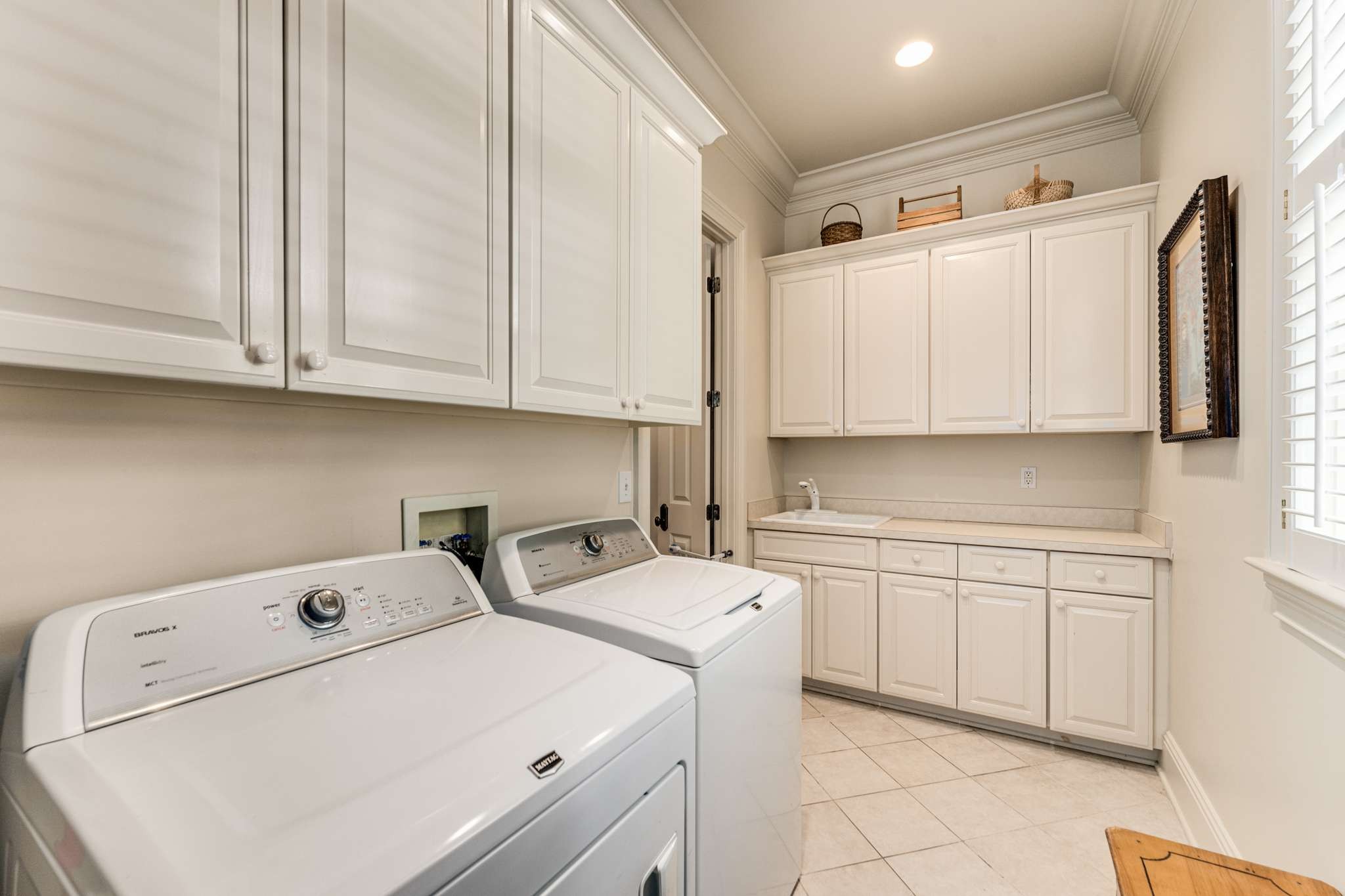 401 Lynnwood Blvd