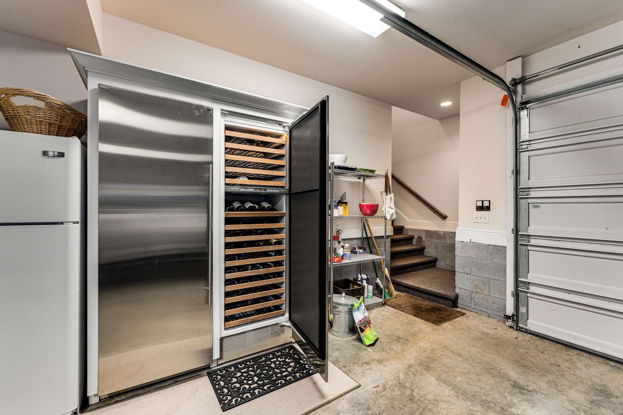 401 Lynnwood Blvd
