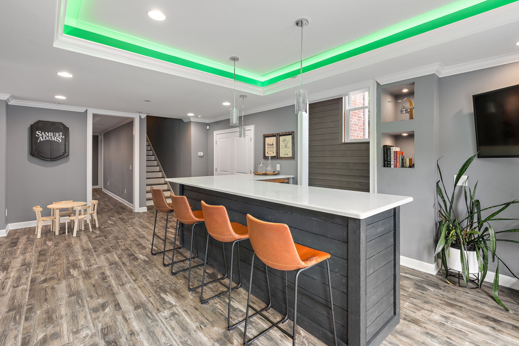1187 Retreat Ln