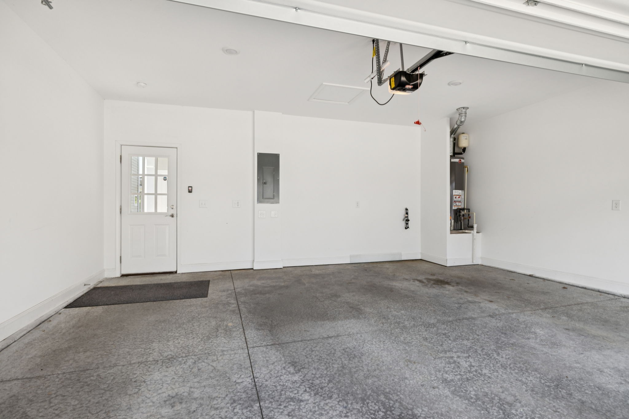 1012 Stoneleigh Ln