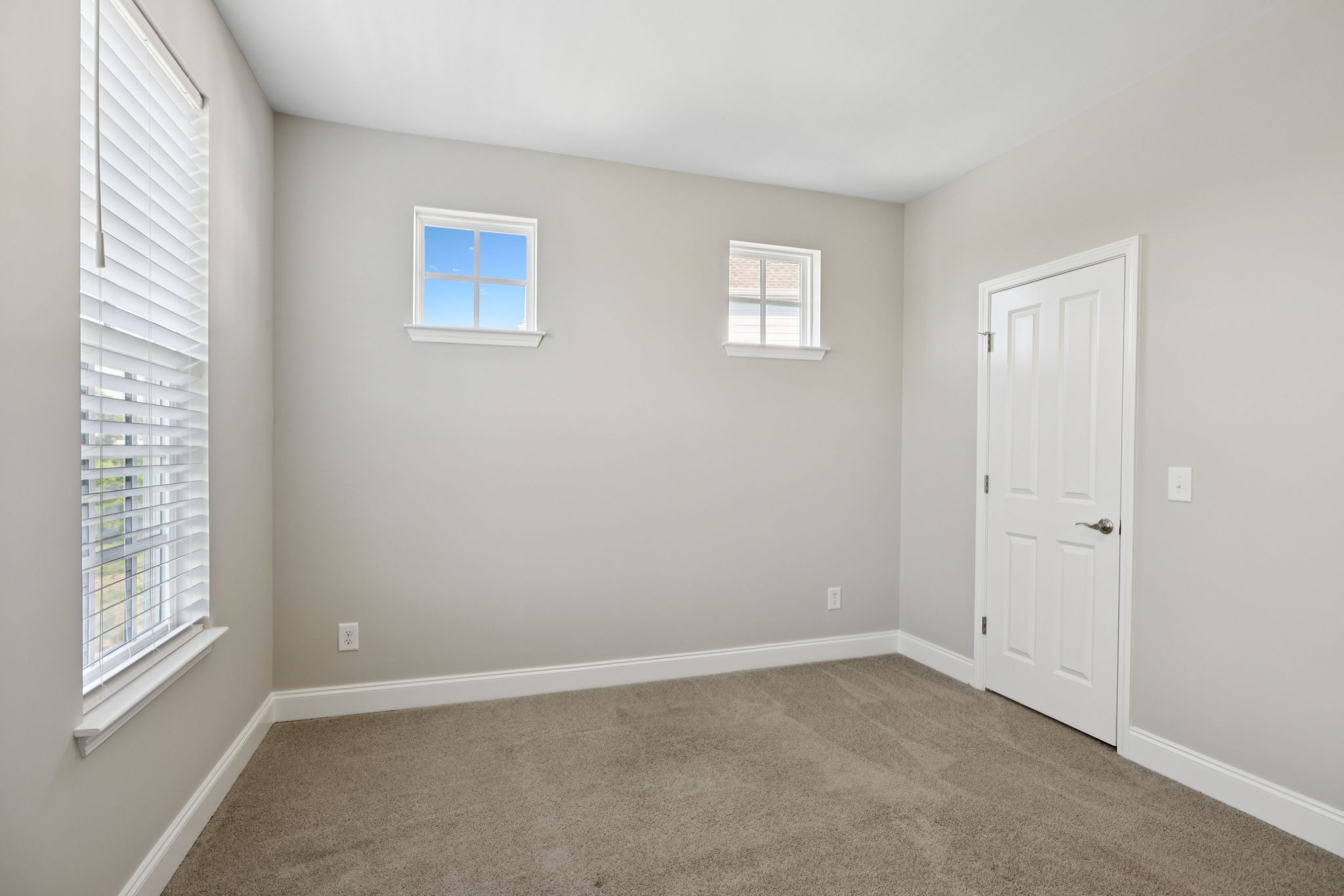 1012 Stoneleigh Ln