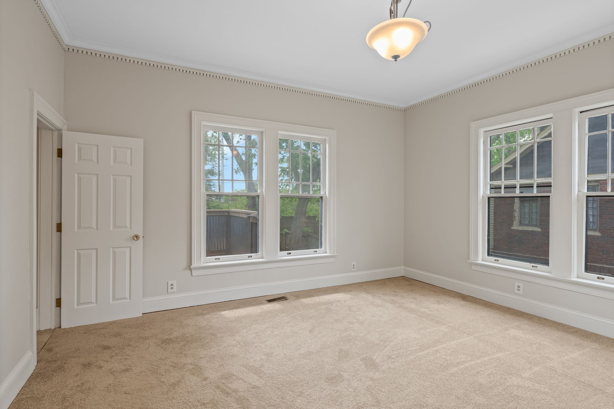 339 Chesterfield Ave