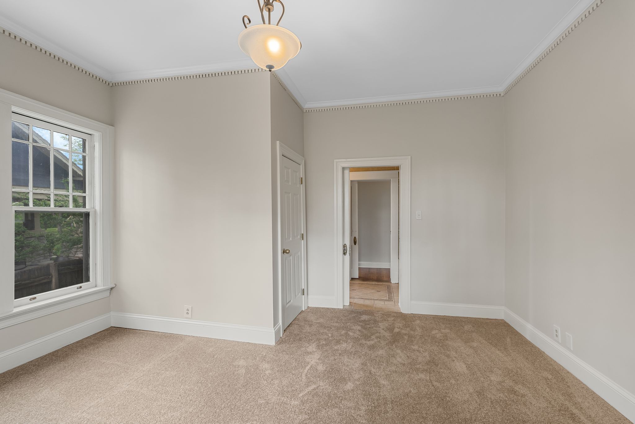 339 Chesterfield Ave