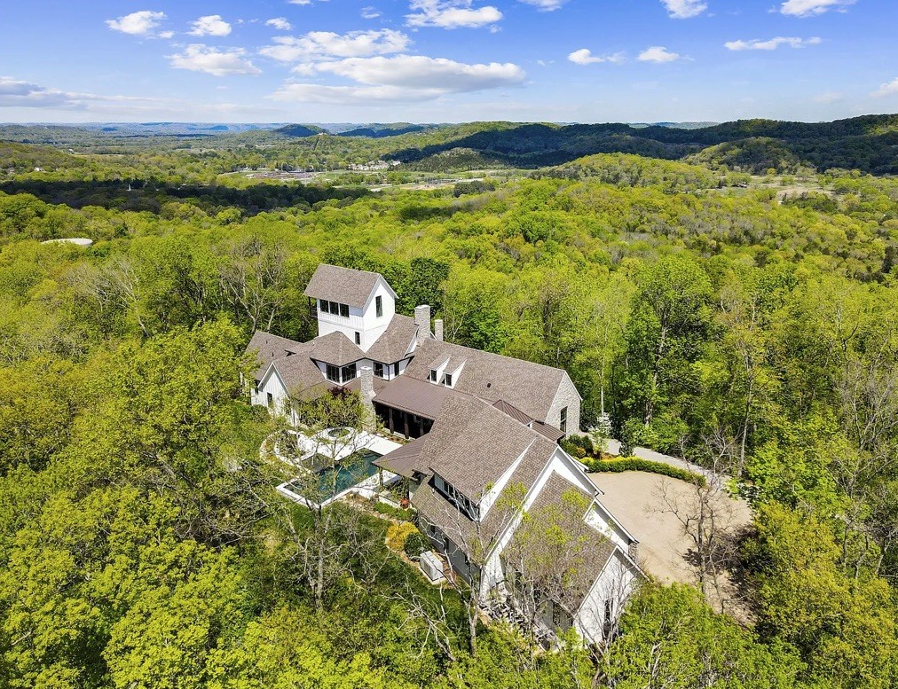 1235 Bradley Dr