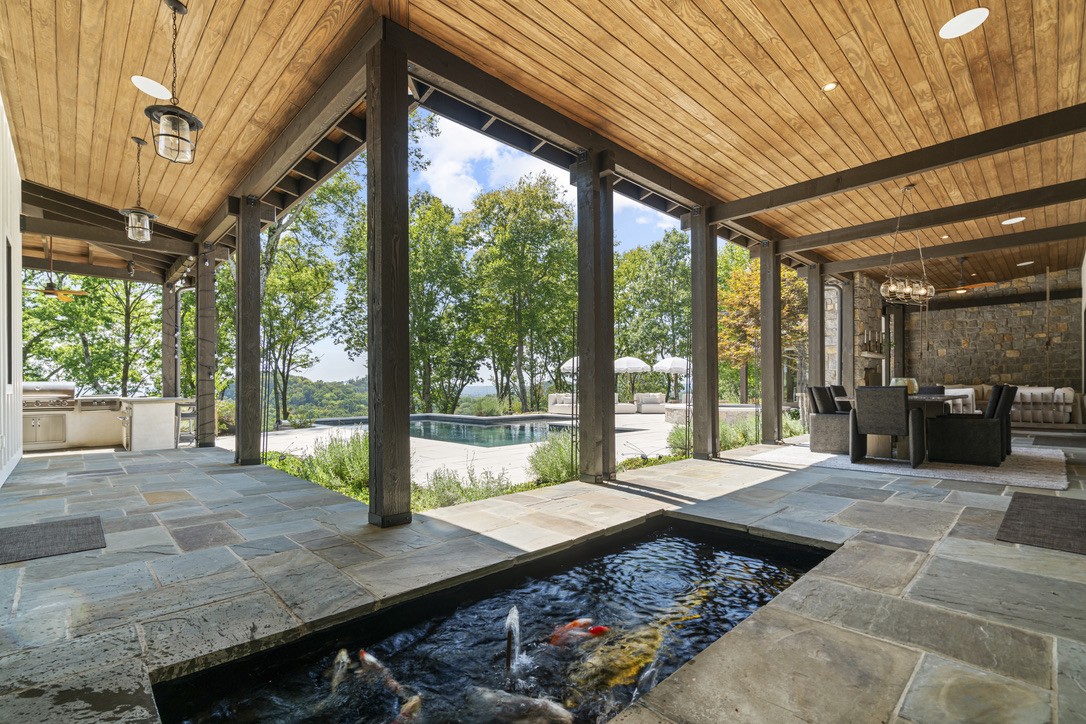 1235 Bradley Dr