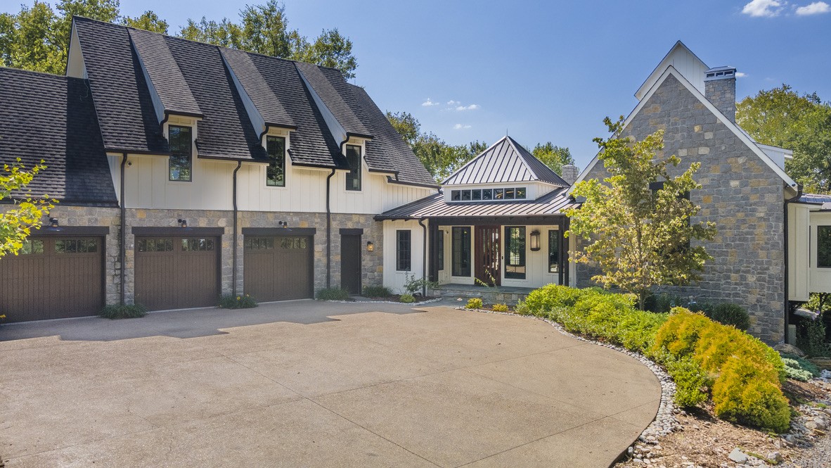 1235 Bradley Dr
