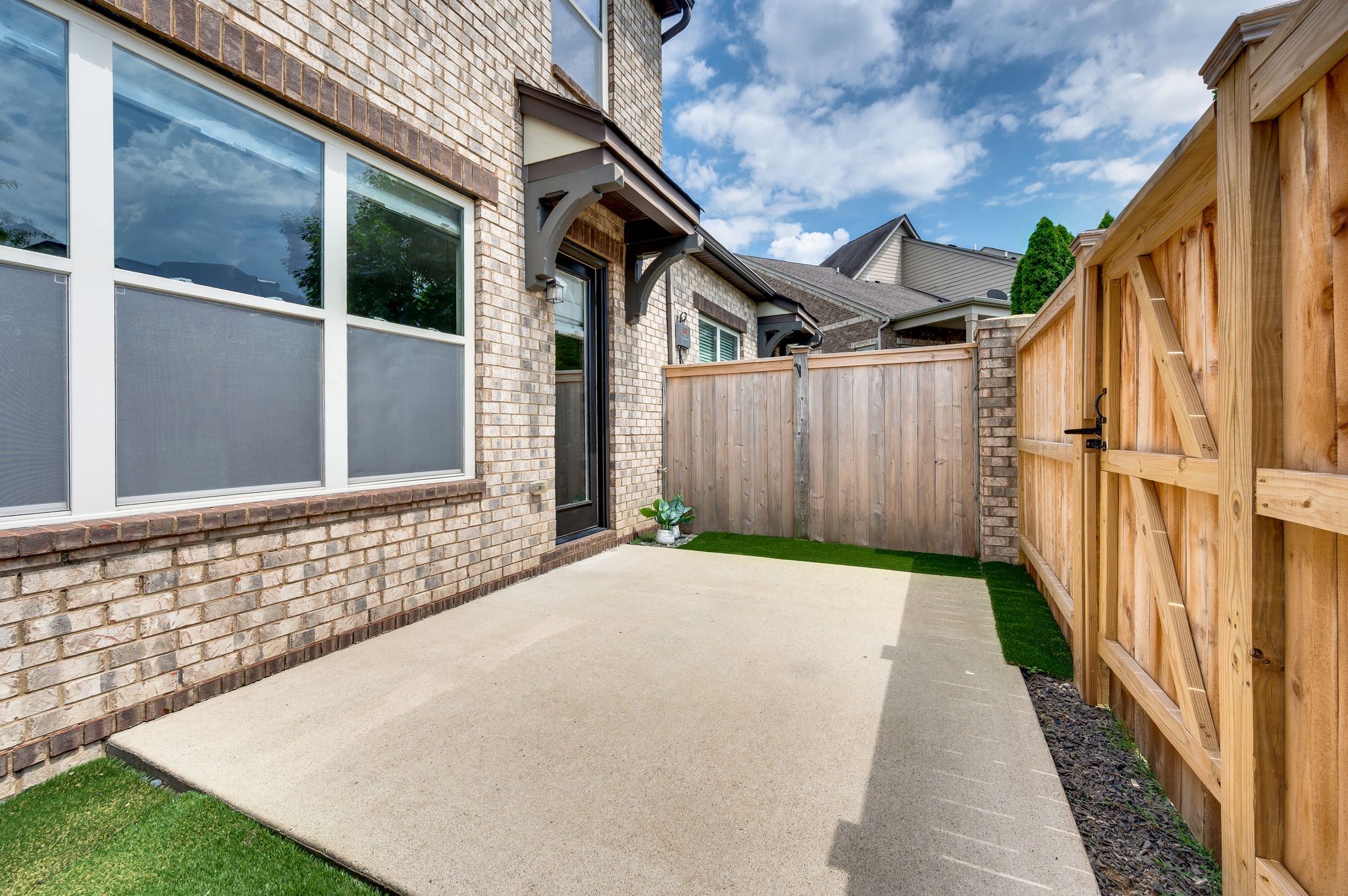 2017 Bungalow Dr