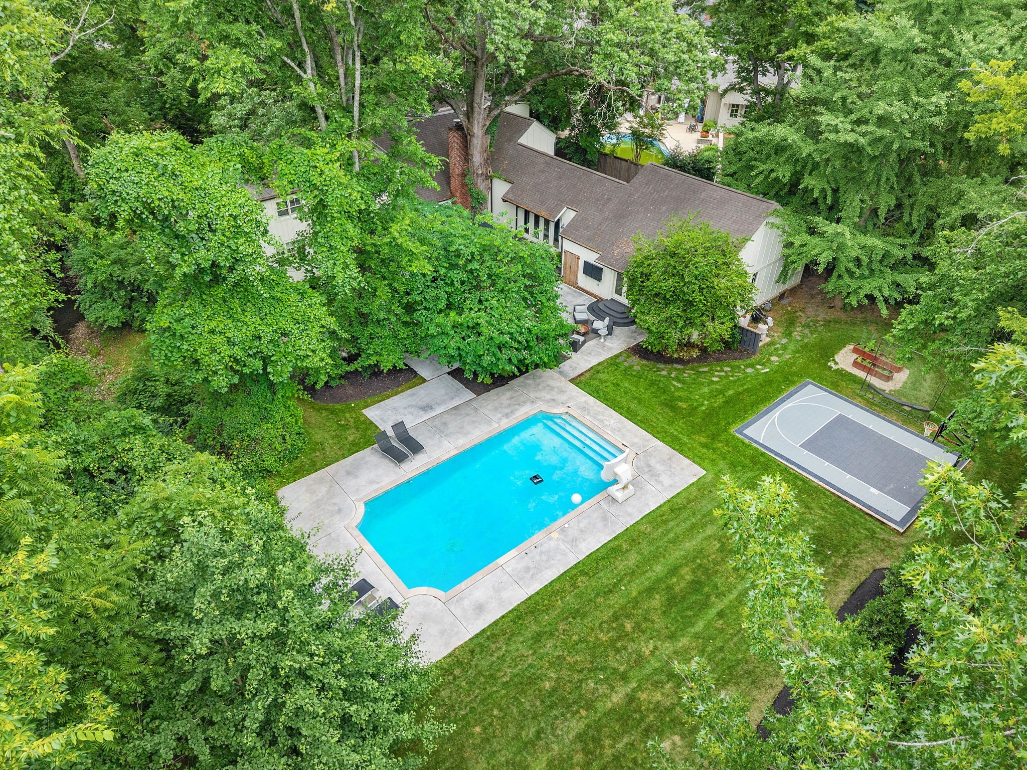 3907 Trimble Rd