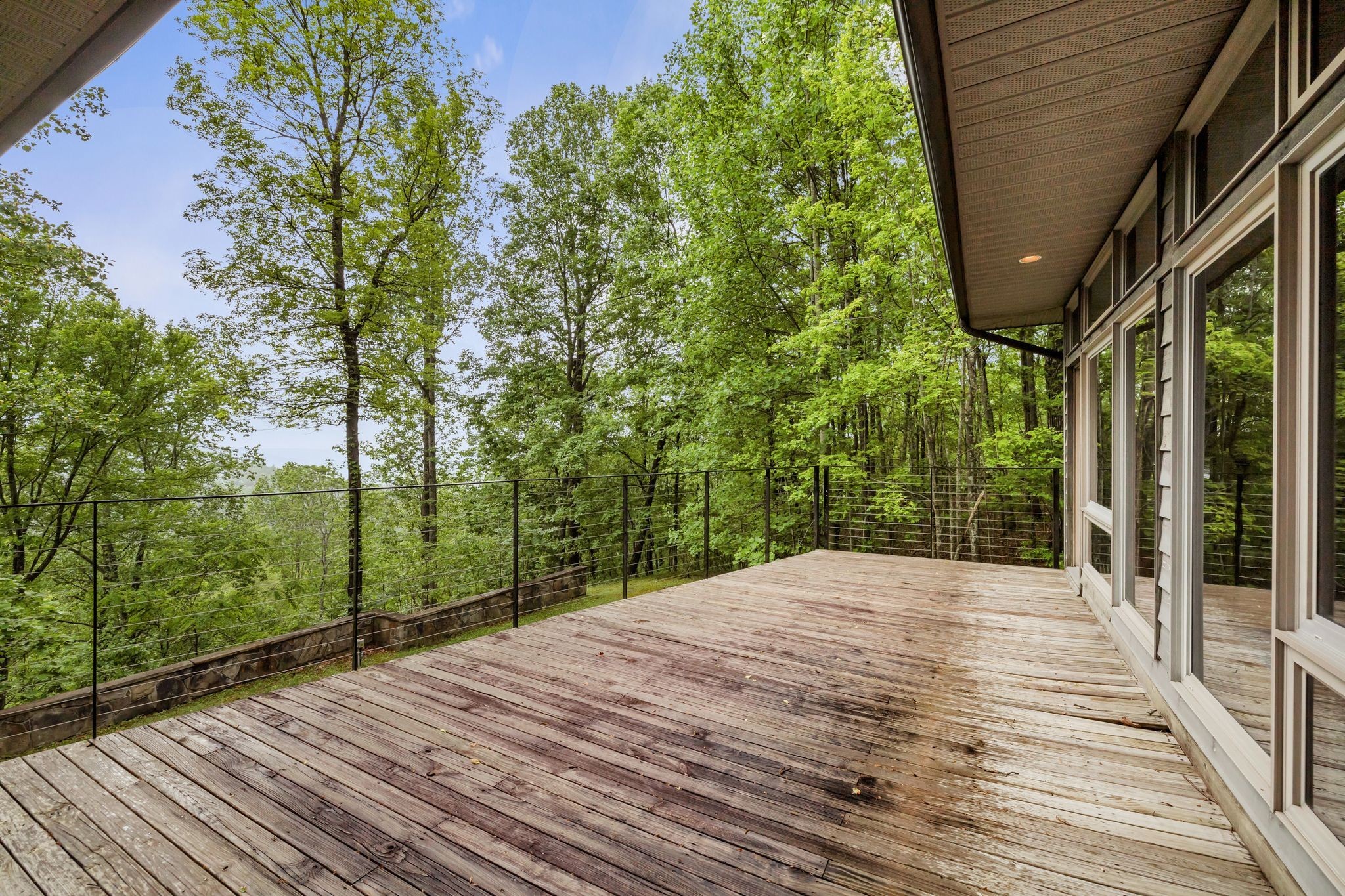 1836 Ridge Cliff Dr
