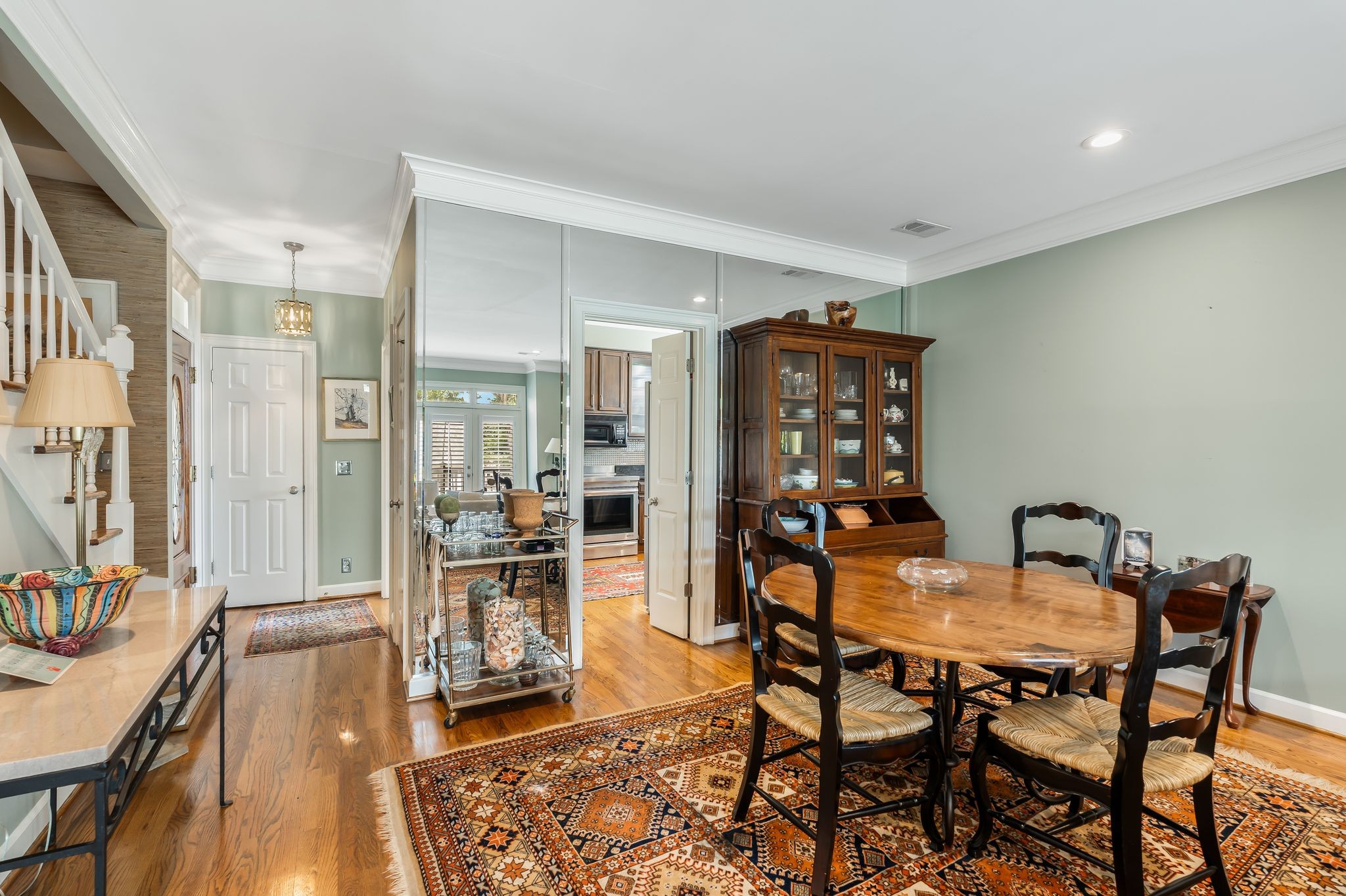 2828 Woodlawn Drive