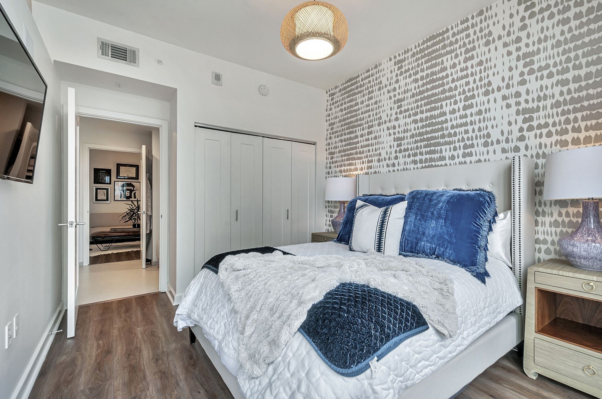 1212 Laurel St Unit: 914