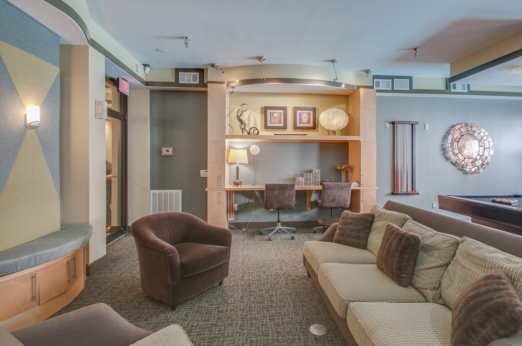 3000 Vanderbilt Pl Unit: 105