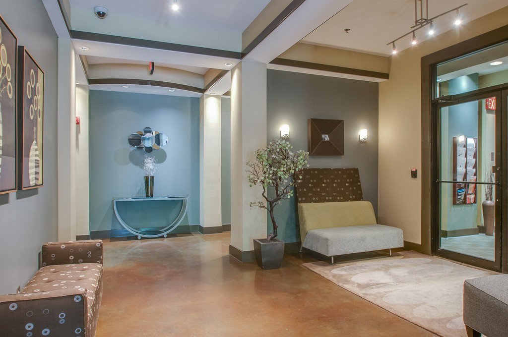 3000 Vanderbilt Pl Unit: 105