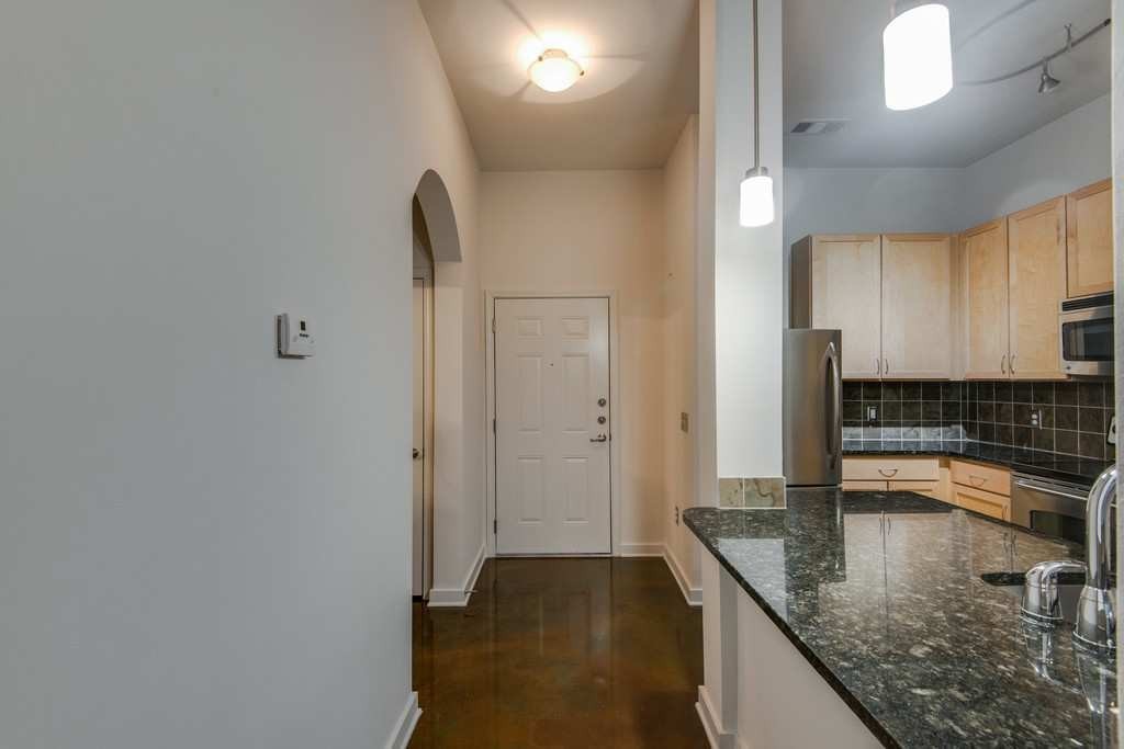 3000 Vanderbilt Pl Unit: 105