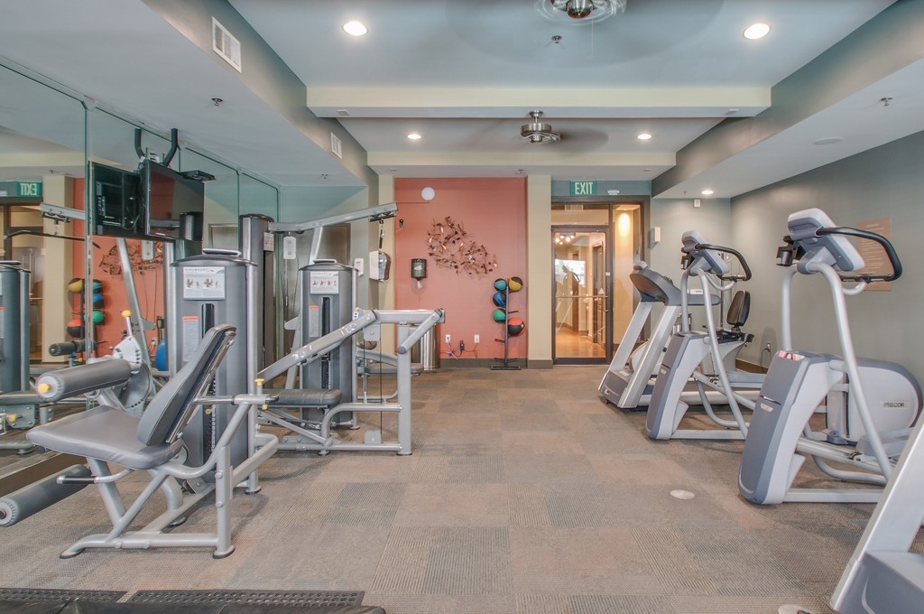 3000 Vanderbilt Pl Unit: 105