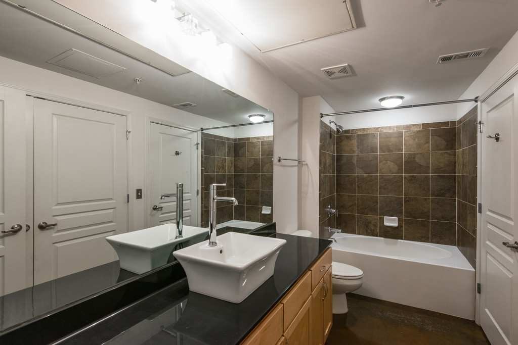 3000 Vanderbilt Pl Unit: 105